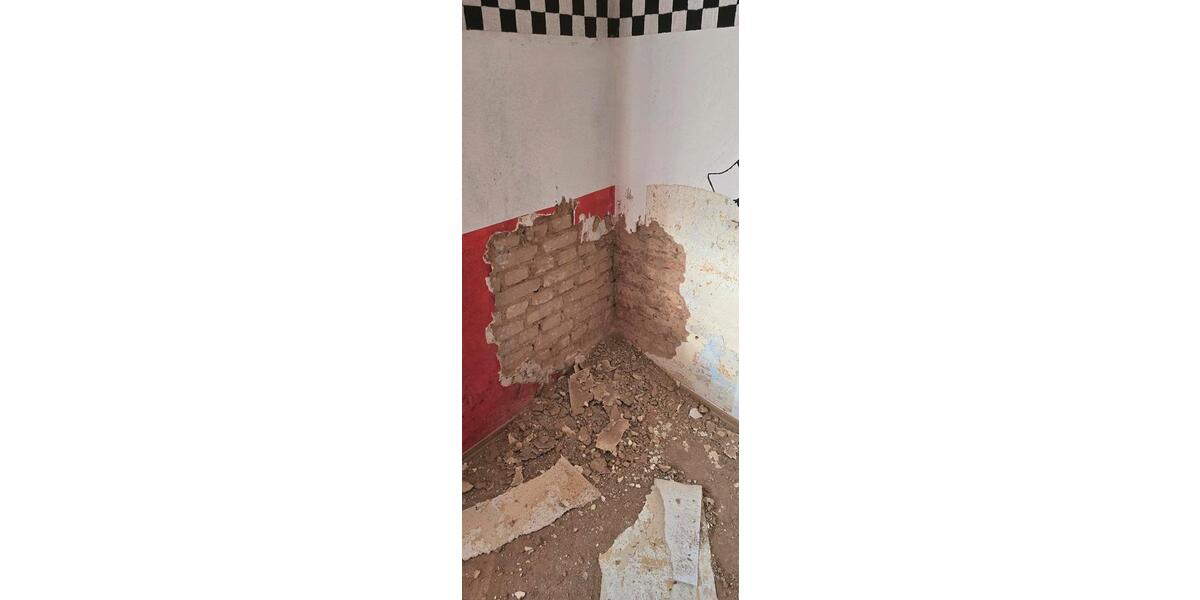 Reihenhaus Roding - 7 Zimmer, 220 m&sup2;, 700&euro; | Angebot:25287777