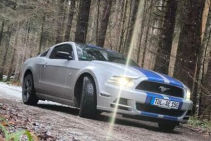 Ford Mustang 115.000 km 15.000 &euro; Egling 82544