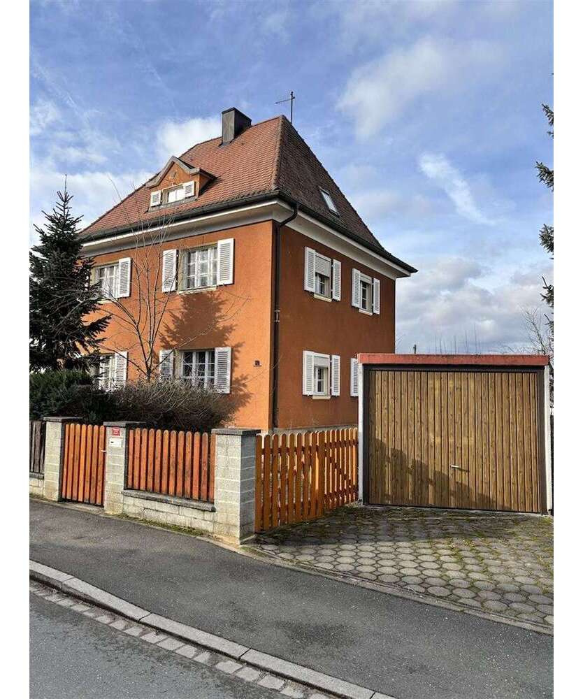 Haus zum Kaufen in Ottensoos 330.000 € 120 m²