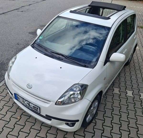Daihatsu Sirion 142.000 km 3.800 € Waldmünchen 93449