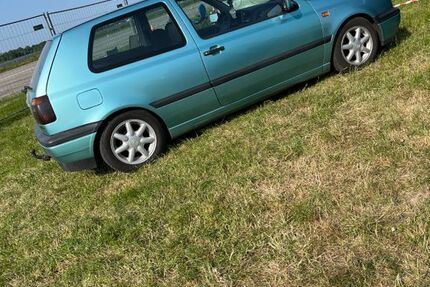 VW Golf 148.000 km 1.000 &euro; Bad Schandau OT Krippen 01814
