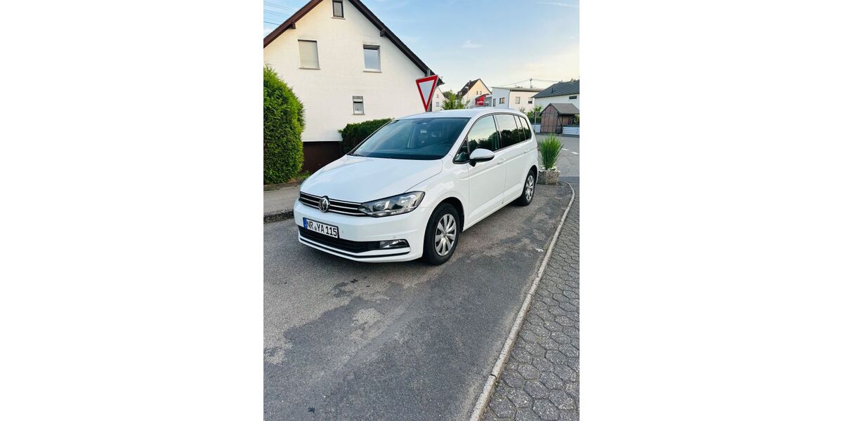 VW Touran 223.153 km 8.300 &euro; Dernbach 56307