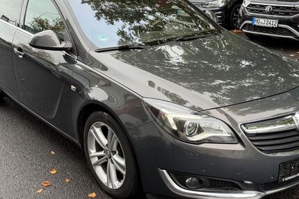 Opel Insignia 216.000 km 8.999 &euro; Wiesbaden 65203
