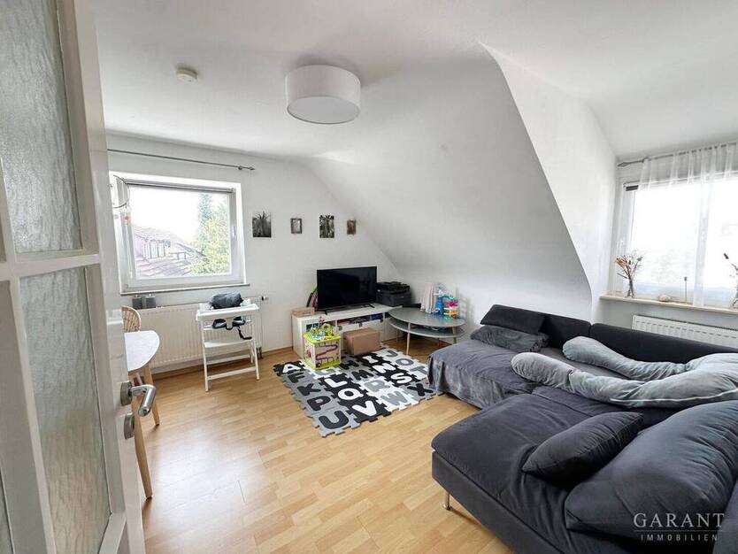 Hübsche Dachgeschoss-Wohnung in Stuttgart-Sonnenberg