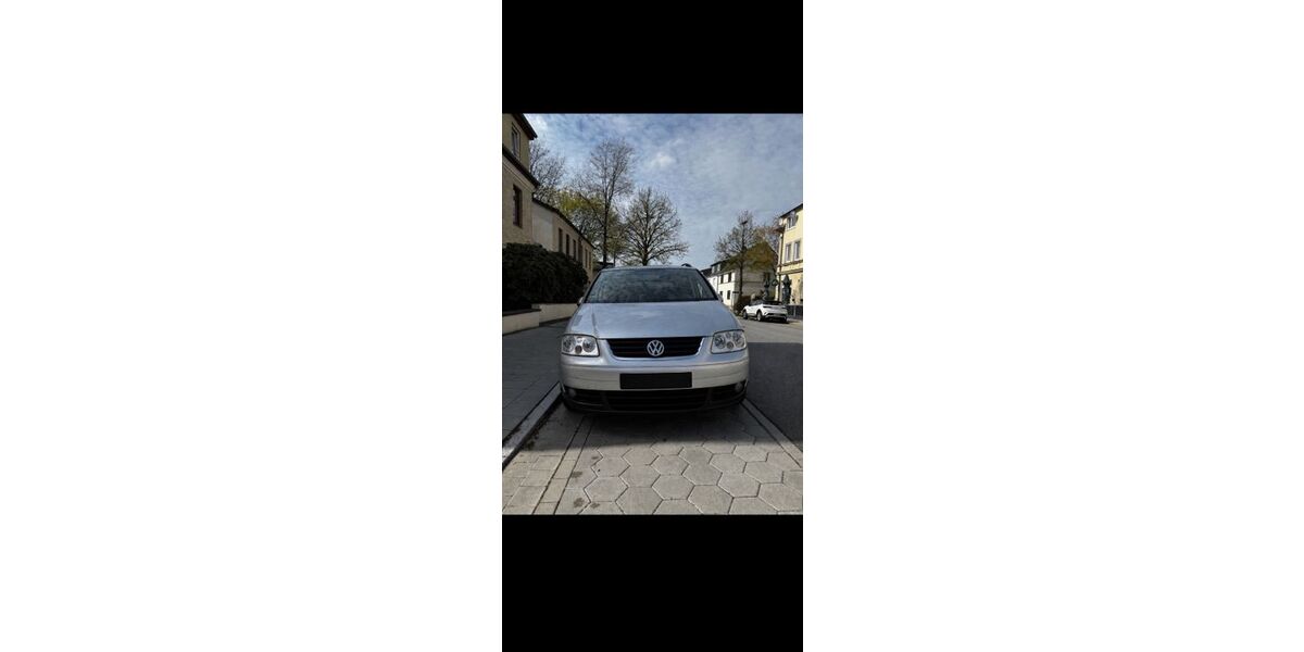VW Touran 274.088 km 2.500 &euro; Hamburg 21079