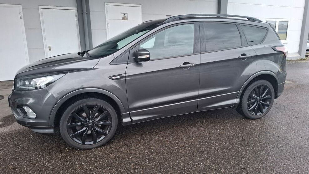 Ford Kuga 61.000 km 14.900 € Andernach 56626