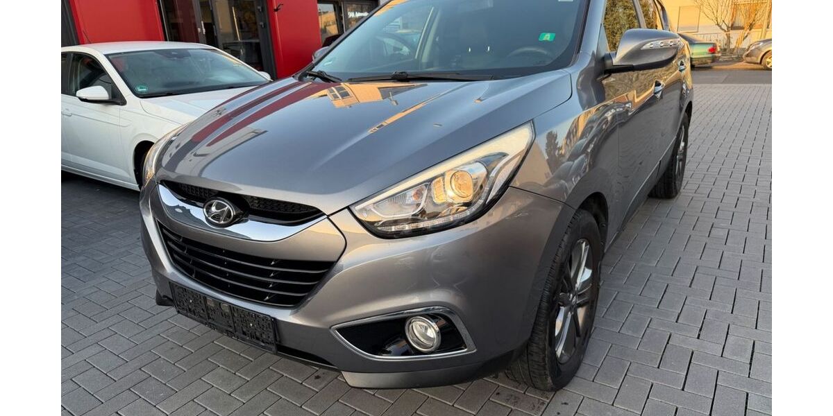 Hyundai ix35 118.862 km 8.999 &euro; FRANKFURT AM MAIN 60488