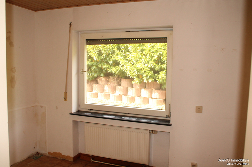 Haus: 2 Wohnungen, 2 Eingänge, 2 Terrassen. Platz für 2 Generationen! 6 zimmer