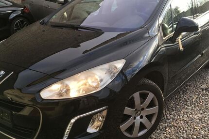 Peugeot 308 130.000 km 3.950 &euro; Berlin 10245
