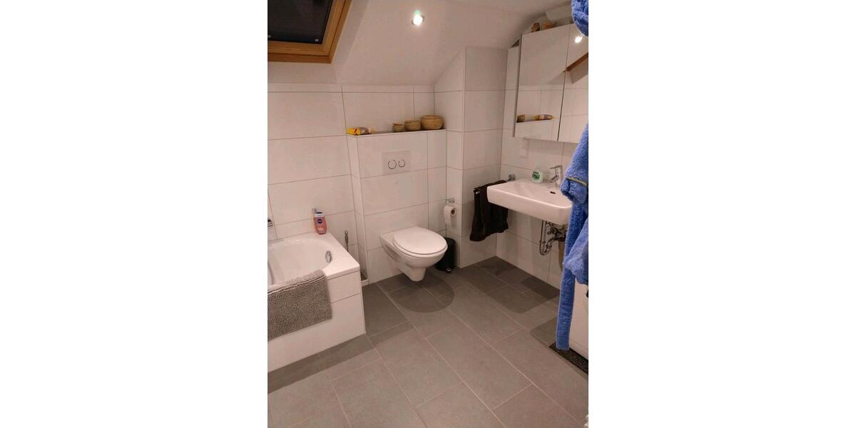 Dachgeschoßwohnung Zülpich - 3 Zimmer, 86 m&sup2;, 700&euro; | Angebot:25894285