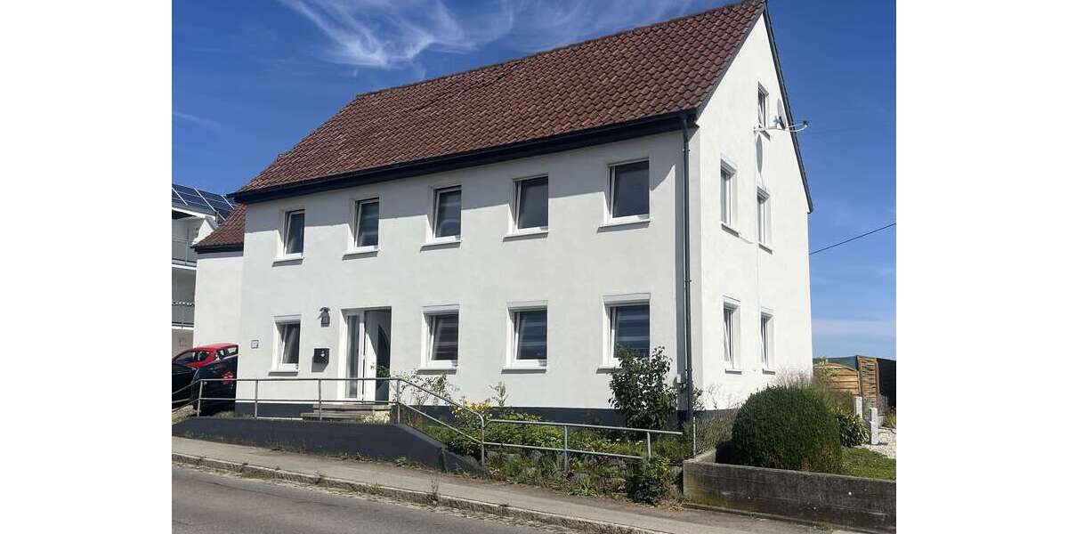 Haus zum Kaufen in Laupheim 349.900 € 135 m² 5.5 zimmer