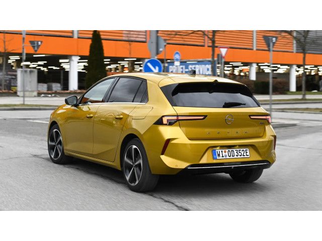 Opel Astra 28.871 km 17.990 € Heide 25746