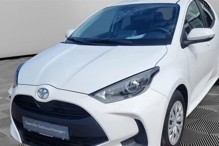 Toyota Yaris 24.909 km 14.990 &euro; Kölpinsee 17459