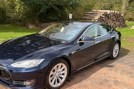 Tesla Model S 182.448 km 17.500 € Gründau 63584