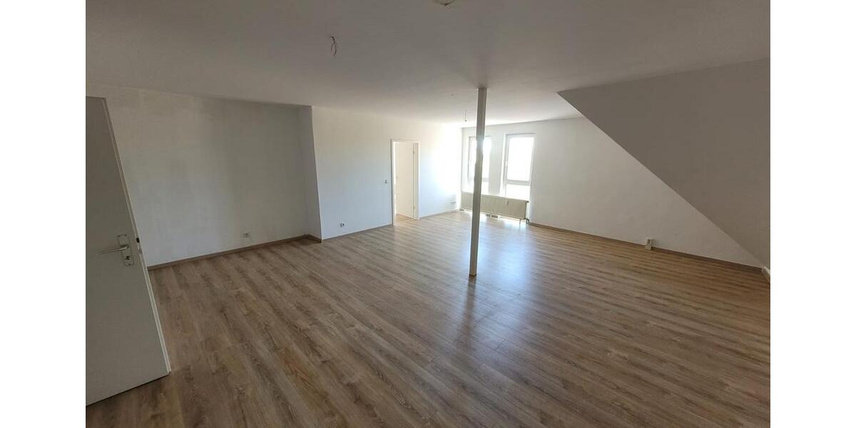 Dachgeschoßwohnung Torgau - 2 Zimmer, 91 m&sup2;, 527&euro; | Angebot:25999245