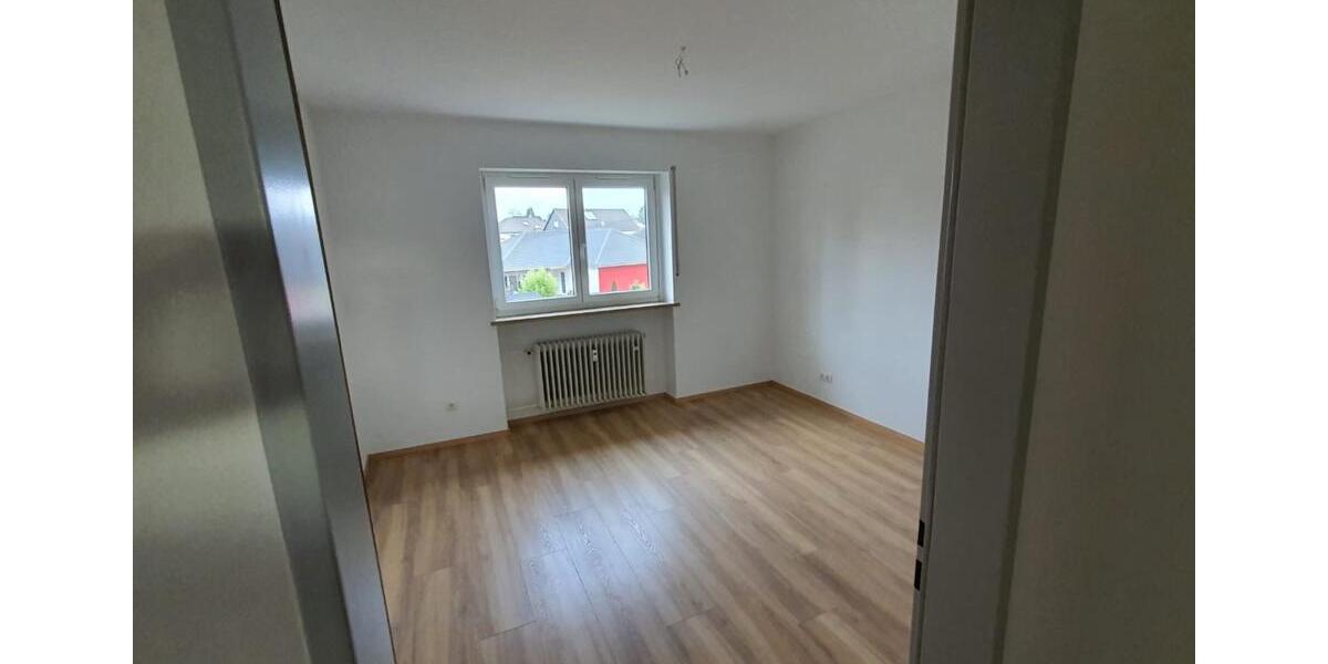 Erdgeschoßwohnung Bad Rodach - 3 Zimmer, 78 m&sup2;, 680&euro; | Angebot:24704543