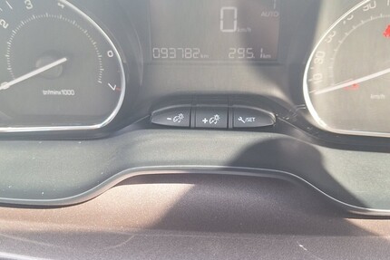 Peugeot 2008 95.000 km 7.900 € Blieskastel 66440