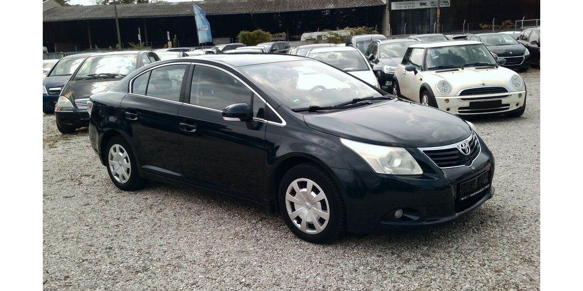 Toyota Avensis 185.000 km 4.499 &euro; Bonn 53227