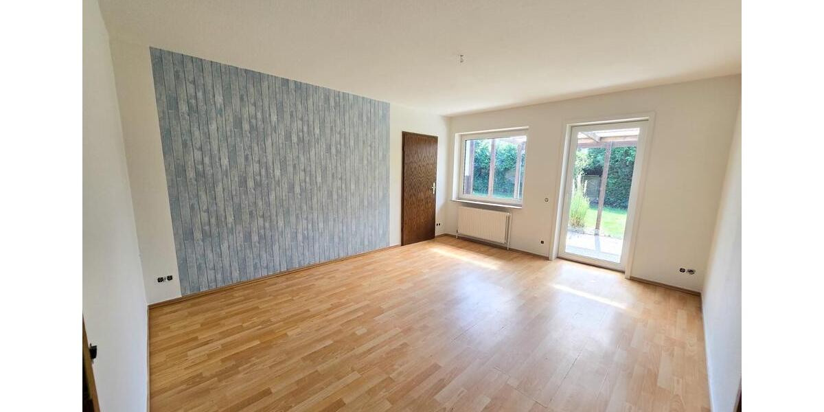 Reihenhaus Niebüll - 6 Zimmer, 154 m&sup2;, 1.200&euro; | Angebot:24272820