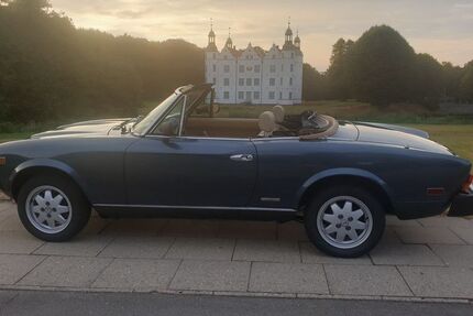 Fiat 124 Spider 158.000 km 14.700 &euro; Braak 22145