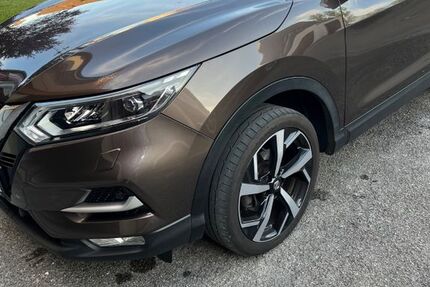 Nissan Qashqai 86.000 km 13.700 &euro; Frankfurt am Main 60388