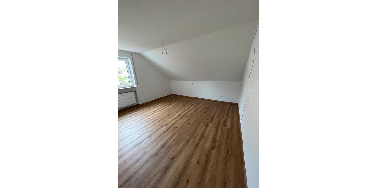Dachgeschoßwohnung Wemding - 4 Zimmer, 107 m&sup2;, 950&euro; | Angebot:26445807
