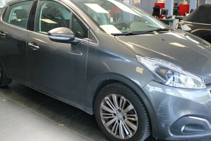 Peugeot 208 Blue-HDi 120 Allure 135.620 km 7.980 &euro; Euskirchen 53881