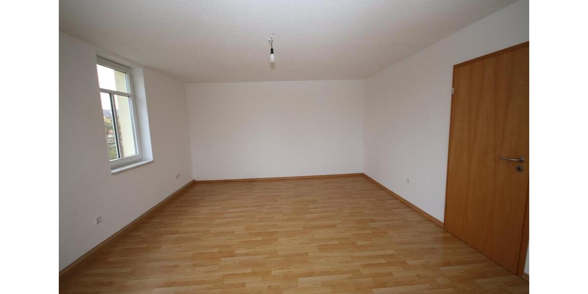 Etagenwohnung Hildburghausen - 5 Zimmer, 114 m&sup2;, 710&euro; | Angebot:25219809