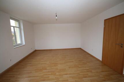 Wohnung Hildburghausen - 5 Zimmer, 114 m&sup2;, 710&euro; | Angebot:25219809