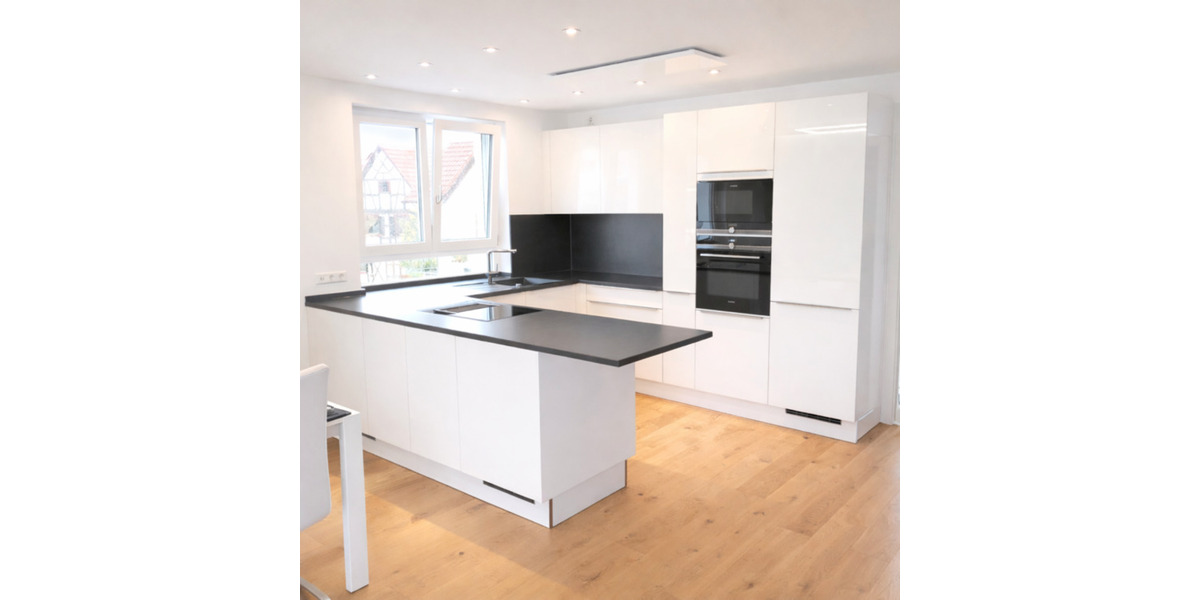 Dachgeschoßwohnung Nürtingen - 4.5 Zimmer, 109 m&sup2;, 539.000&euro; | Angebot:25931522