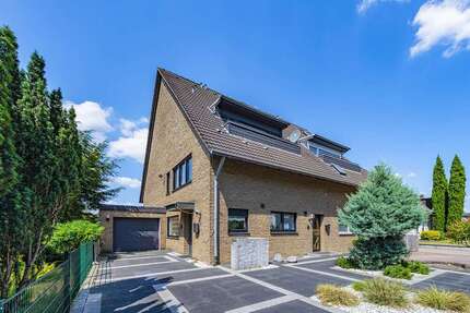 Haus Langenfeld - 7 Zimmer, 257 m&sup2;, 895.000&euro; | Angebot:27145002