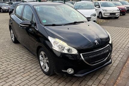Peugeot 208 159.000 km 5.980 &euro; XANTEN 46509
