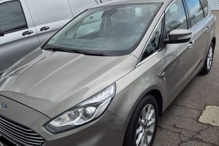 Ford S-Max 151.200 km 9.999 &euro; Rellingen 25462