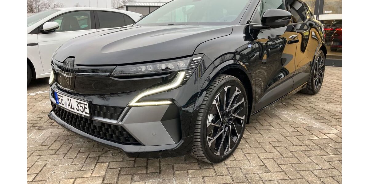 Renault Megane E-TECH 8.000 km 41.990 &euro; Elsterwerda 04910