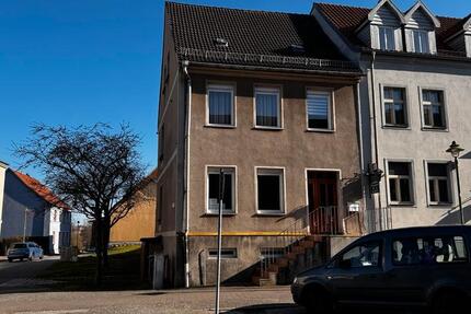 Haus Altentreptow - 6 Zimmer, 140 m&sup2;, 123.000&euro; | Angebot:23816943