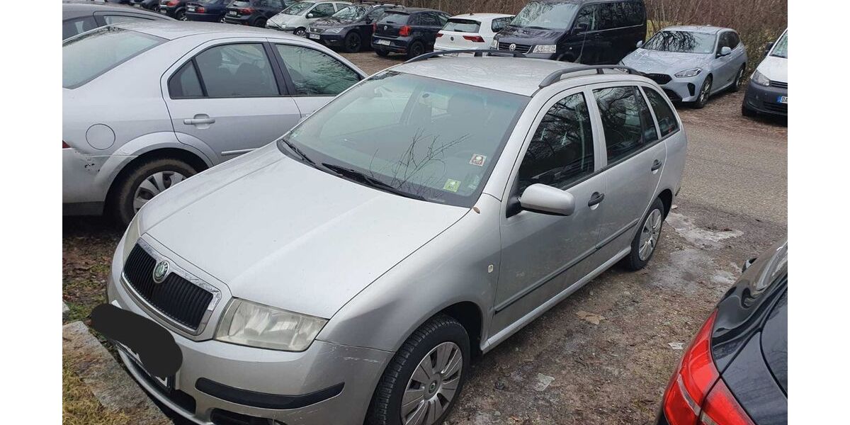 Skoda Fabia 149.069 km 2.500 &euro; München 81379