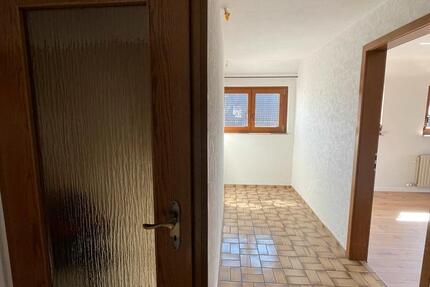 Wohnung Nufringen - 3 Zimmer, 83 m&sup2;, 1.000&euro; | Angebot:26398170