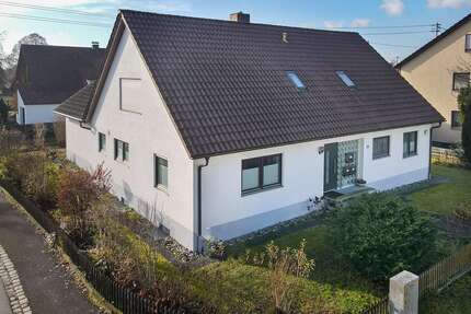 Haus Altheim - 7 Zimmer, 241 m&sup2;, 389.000&euro; | Angebot:25131594