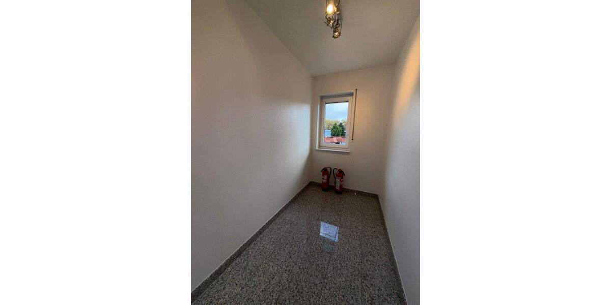 Etagenwohnung Speyer West - 4 Zimmer, 146 m&sup2;, 1.600&euro; | Angebot:24850611