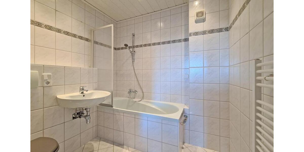 Etagenwohnung Freiberg - 4 Zimmer, 80 m&sup2;, 439&euro; | Angebot:26635383