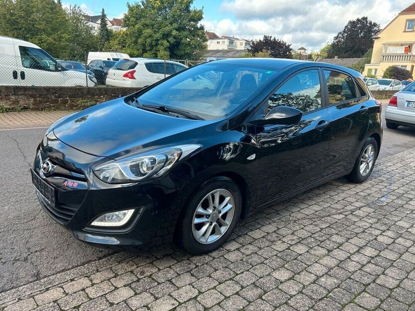 i30