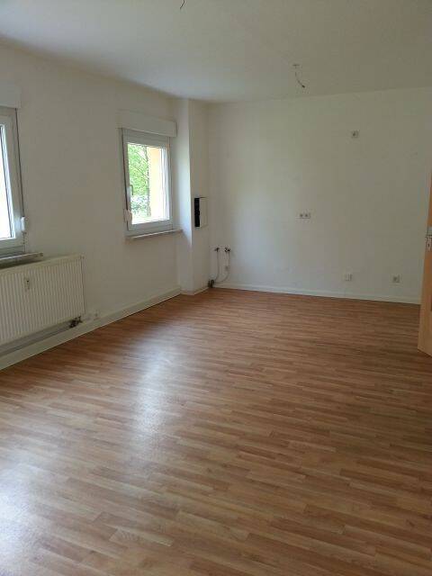 kleine gemütliche ZweiraumWohnung in begehrter Lage mit kleinem Garten