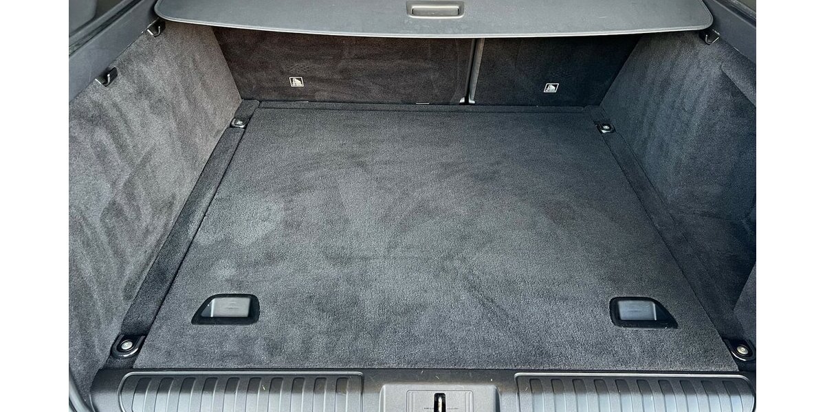 Land Rover Range Rover Sport SVR Carbon |5.0 V8|86 TKM|Top Zu 86.960 km 61.999 &euro; Mainz-Kostheim 55246