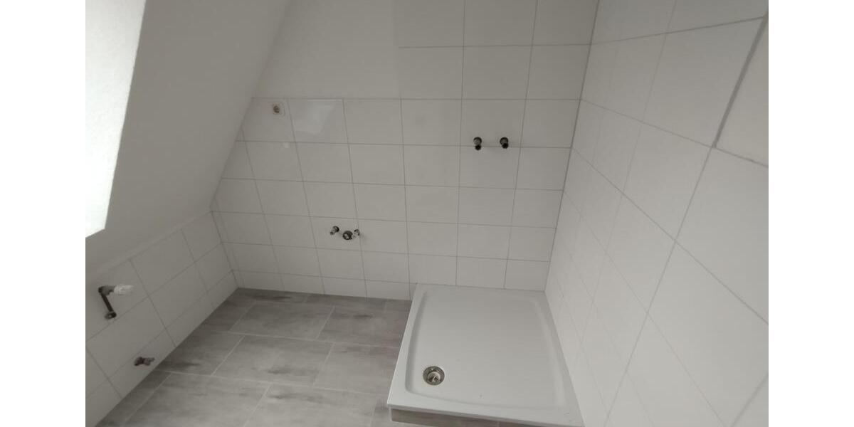 Dachgeschoßwohnung Bützow - 2 Zimmer, 33 m&sup2;, 310&euro; | Angebot:26380137