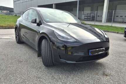 Tesla Model Y 25.000 km 41.400 € Neufahrn bei Freising017444444 85375