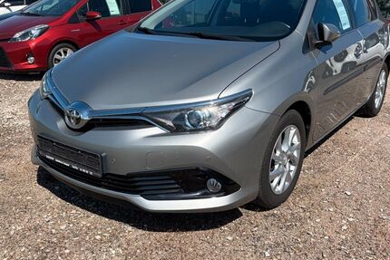 Toyota Auris 46.544 km 13.450 &euro; Apolda 99510