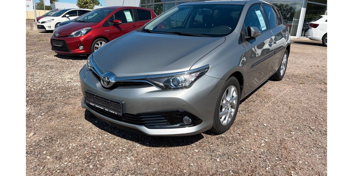 Toyota Auris 46.544 km 13.450 &euro; Apolda 99510