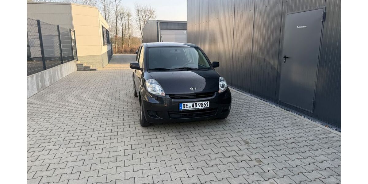 Daihatsu Sirion 128.000 km 2.500 &euro; Oer-erkenschwick 45739