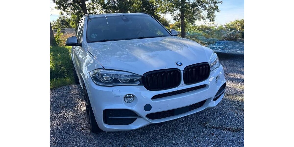 BMW X5 266.700 km 16.999 &euro; Tarp 24963