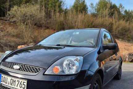 Ford Fiesta 92.800 km 1.699 &euro; Pelm 54570